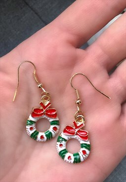 Christmas Reef Gold, White & Red Earrings