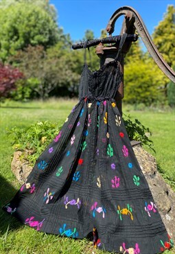 70's Ladies Vintage Black Embroidery Sleeveless Floral Dress
