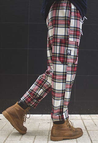 TROUSERS IN WHITE RED SCOTCH TARTAN