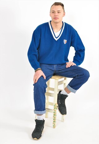 VINTAGE 90'S V NECK JUMPER
