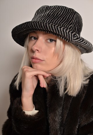 VINTAGE 80S VELVET ANIMAL STRIPE IN SILVER AND BLACK