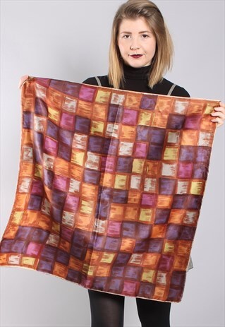 VINTAGE 80S SQUARE PATTERNED SATIN SCARF