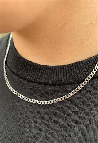 THIN SILVER CURB CHAIN NECKLACE