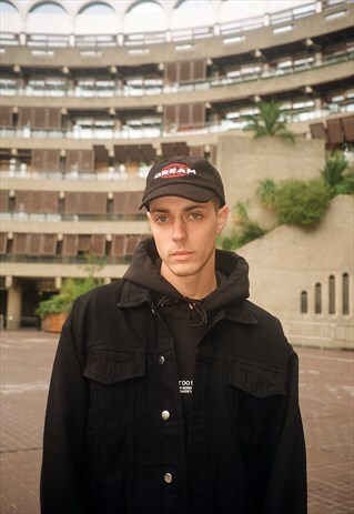 BLACK CAP WITH DREAM GLOBE EMBROIDERY