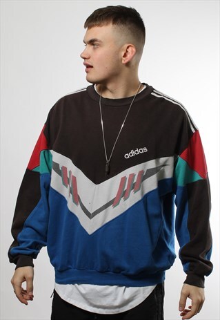 VINTAGE ADIDAS CLASSIC DESIGN SWEATER WITH SPELL OUT LOGO