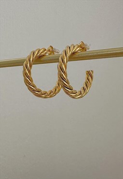MUSE. Gold Large Twist Rope Hoop Earrings
