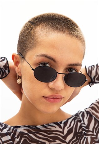 MATRIX - CLASSIC BLACK OVAL FRAME SUNGLASSES