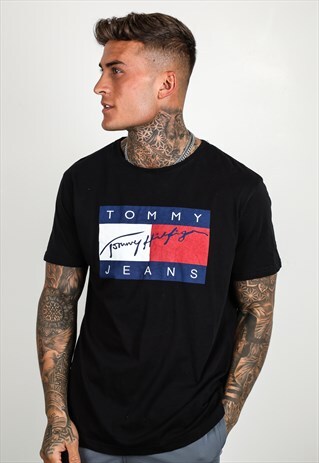VINTAGE TOMMY HILFIGER T-SHIRT IN BLACK