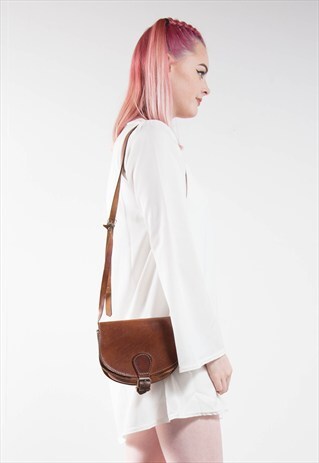 VINTAGE BROWN LEATHER SADDLE BAG