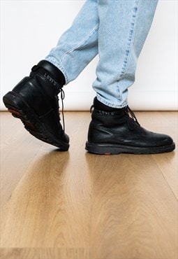 levi's lace up boots in black