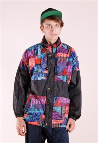 VINTAGE NYLON WINDBREAKER FROM THE 90S