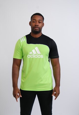 VINTAGE ADIDAS T-SHIRT