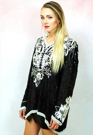 1980S VINTAGE PREMIUM EMBELLISHED OVERSIZED SILK TOP