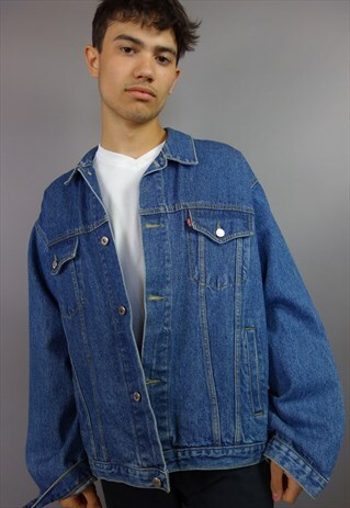 CLASSIC BLUE LEVI'S DENIM JACKET