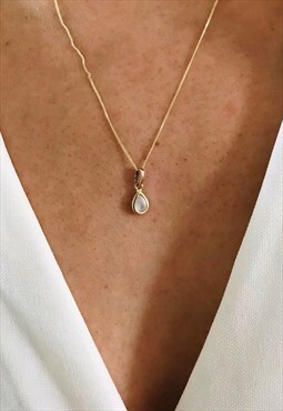9ct gold teardrop fine 1mm fine chain necklace in 18 inches