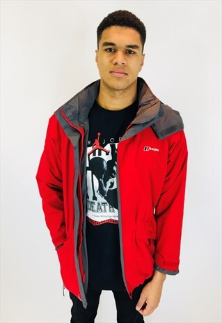 BERGHAUS GORE TEX WATERPROOF COAT