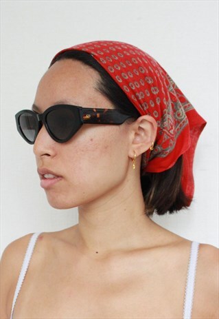 VINTAGE RED BANDANA SCARF