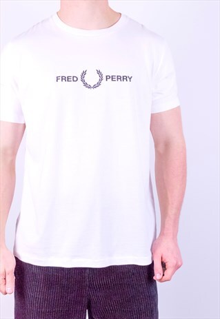 VINTAGE FRED PERRY EMBROIDERY T-SHIRT IN WHITE LARGE