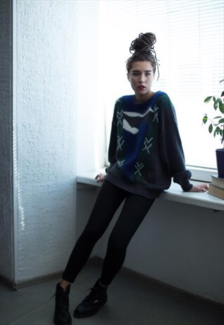 VINTAGE 90'S GREY MOUNTAINS PATTERNED KNITTED JUMPER