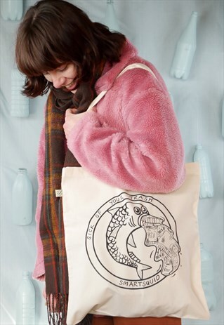 ORGANIC TOTE BAG IN NATURAL WITH PLASTIC PUKE FISH PRINT
