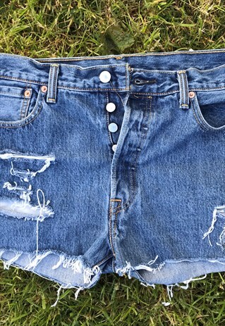 VINTAGE 90'S MID RISE DISTRESSED 501 LEVI SHORTS