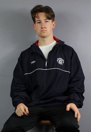 VINTAGE UMBRO MANCHESTER UNITED HOODED WINDBREAKER JACKET IN