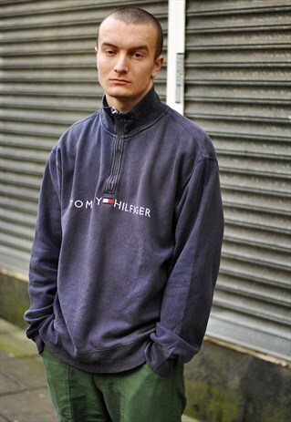 VINTAGE TOMMY HILFIGER 1/4 ZIP SPELL OUT SWEATER