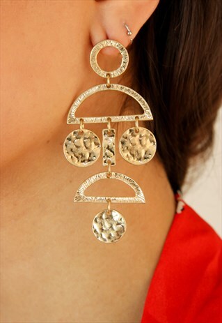 STATEMENT EARRINGS IN GOLD
