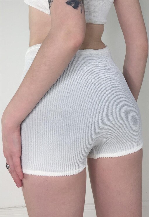 garment image