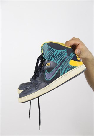 VINTAGE NIKE FORCE PATTERNED TRAINERS