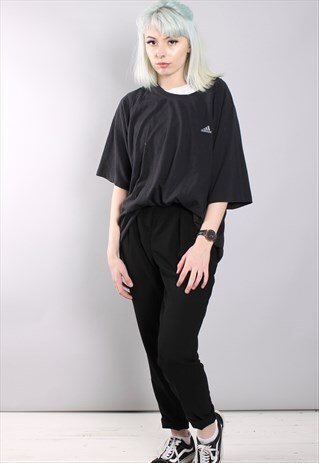 VINTAGE ADIDAS T-SHIRT