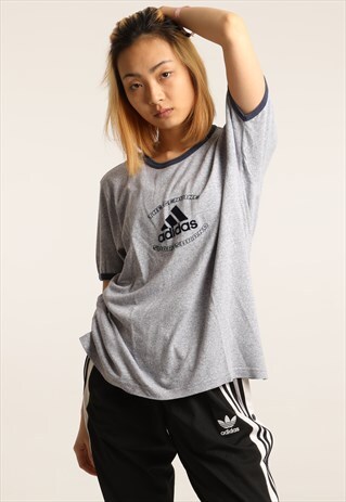 VINTAGE ADIDAS APPLIQUE LOGO T-SHIRT