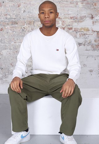 VINTAGE TOMMY HILFIGER CHEST LOGO JUMPER WHITE