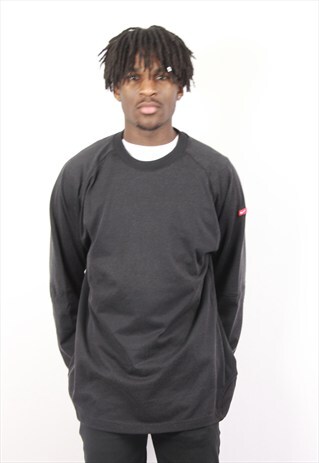 VINTAGE NIKE SWEATSHIRT