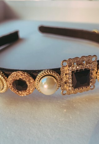 BLACK RHINESTONE PRINCESS HEADBAND