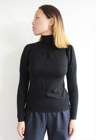 BLACK ROLL NECK JUMPER