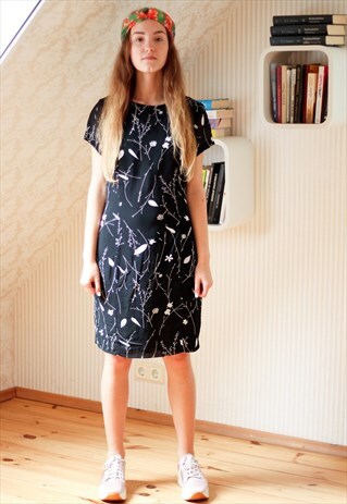 BLACK FLORAL CLASSIC DRESS