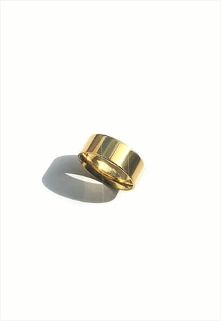 THICK GOLD BAND RING