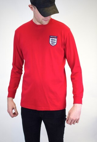 VINTAGE UMBRO ENGLAND TOP.