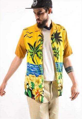VINTAGE YELLOW HAWAIIAN SHIRT.