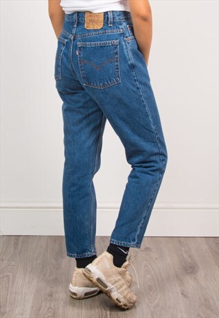 LEVI'S MOM JEANS