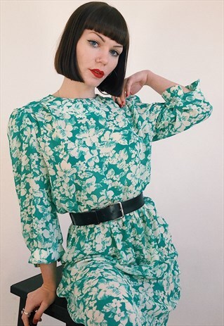 CUTE VINTAGE 90S GREEN AND WHITE FLORAL MIDI DRESS