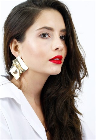 BOLD GOLD WAVE GEOMETRIC EARRINGS