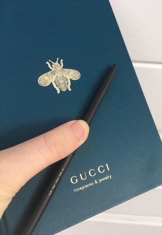 UNISEX GUCCI NOTEBOOK AND PEN BLUE GOLD PATTERNED STATIONARY