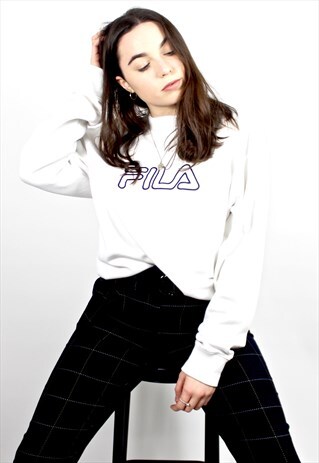 90'S RETRO WHITE EMBROIDERED SWEATSHIRT