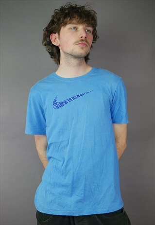 VINTAGE NIKE T-SHIRT IN BLUE WITH LOGO