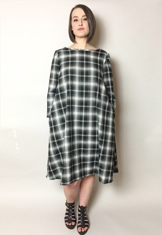 THE TARTAN TRAPEZE MIDI WITH POCKETS
