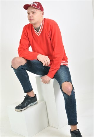 VINTAGE GANT V NECK JUMPER IN RED
