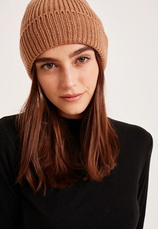 SUBDUED BEIGE KNITTED CUFFED BEANIE