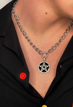 Neck chain with pentagram pendant